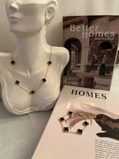 ست دستبندوگردنبند